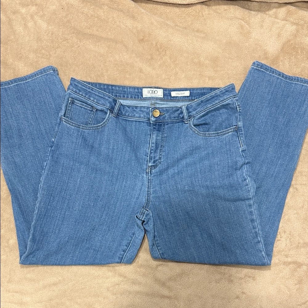 LOGO by Lori Goldstein Women's Classic Blue Straight Leg Jeans w/ zipper detail